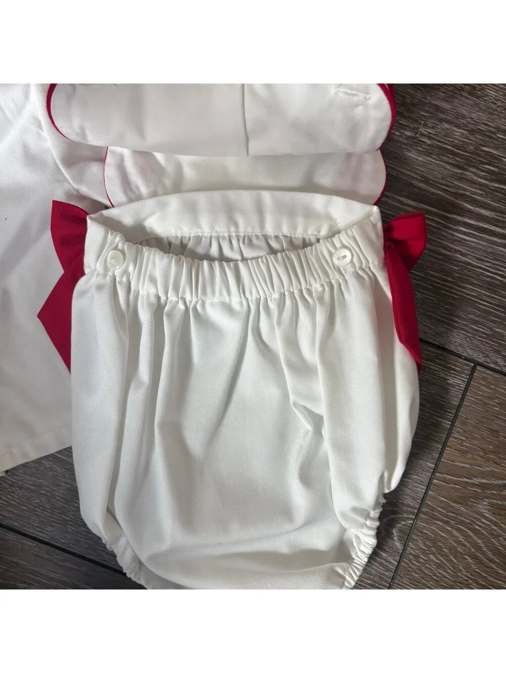 Broke Brooke Edgehill Collection Christmas Bubble Set NB NWT
